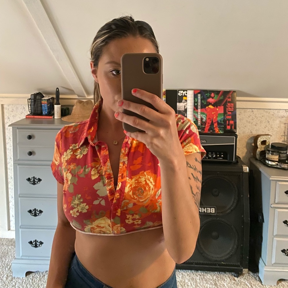 Floral Hawaiian Cropped Button Up Top